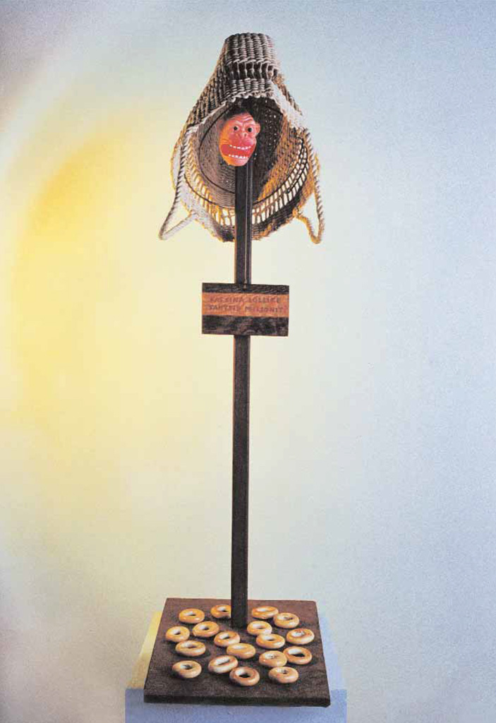 Umorismo nero (legno, gomma, farina) 1996  900x200x300